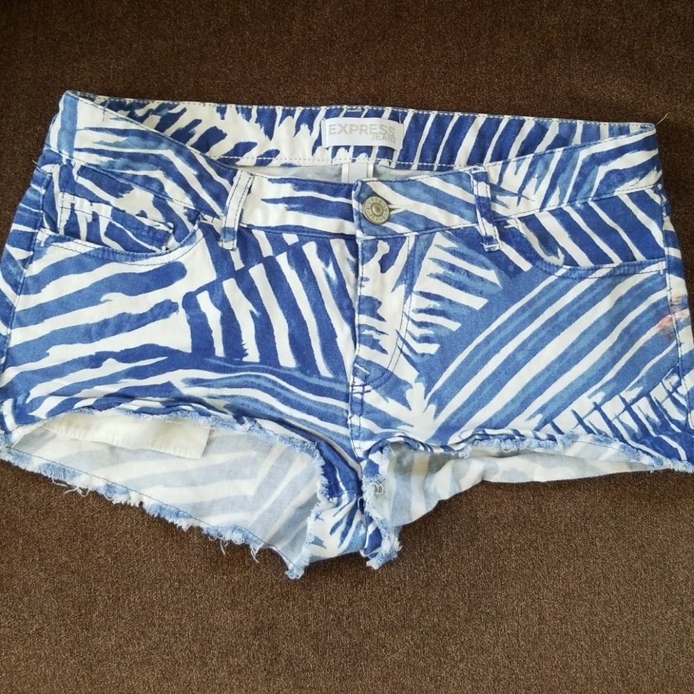 Express shorts